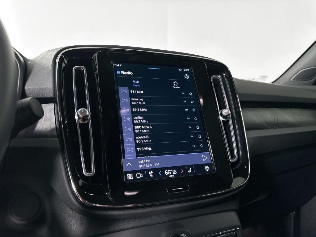 used 2023 Volvo C40 Recharge Pure Electric car, priced at $24,215