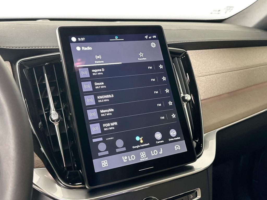 new 2026 Volvo XC90 car, priced at $68,570