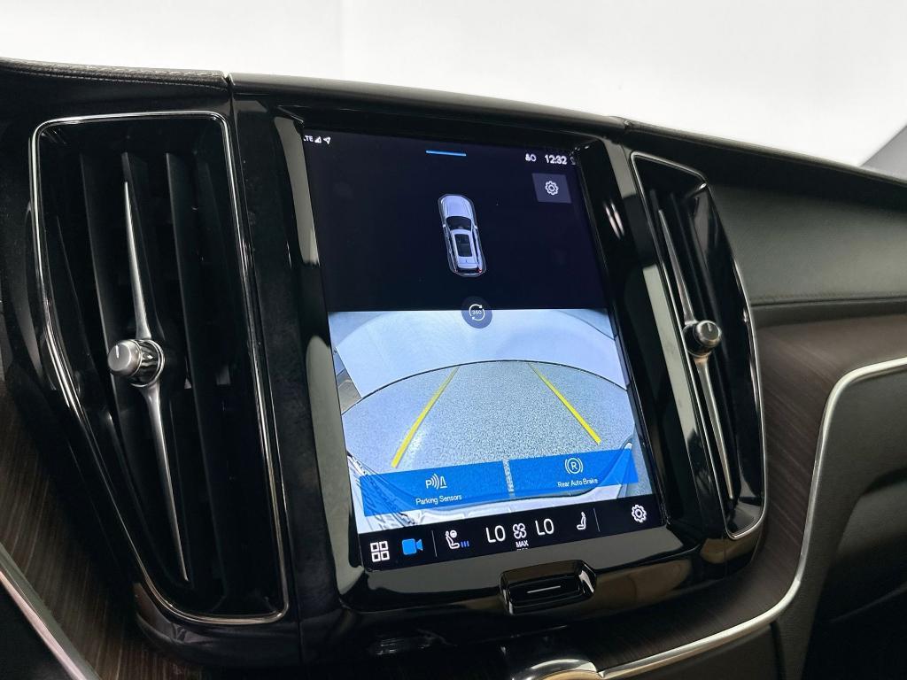 used 2022 Volvo XC60 car, priced at $40,726