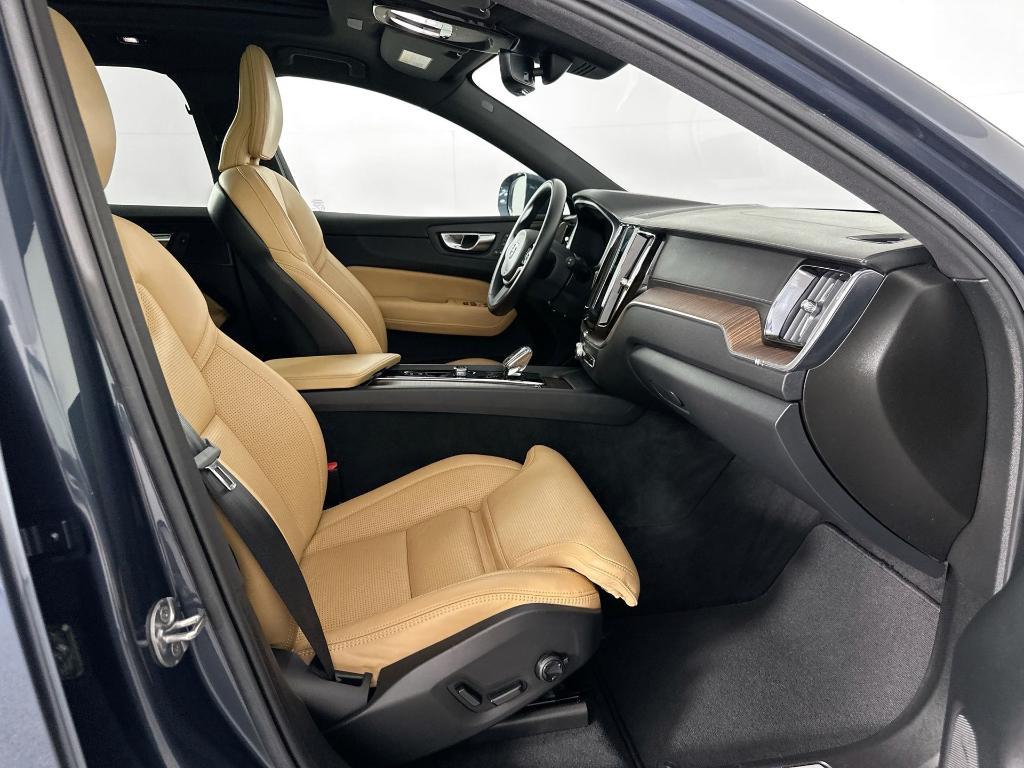 used 2022 Volvo XC60 car, priced at $40,726