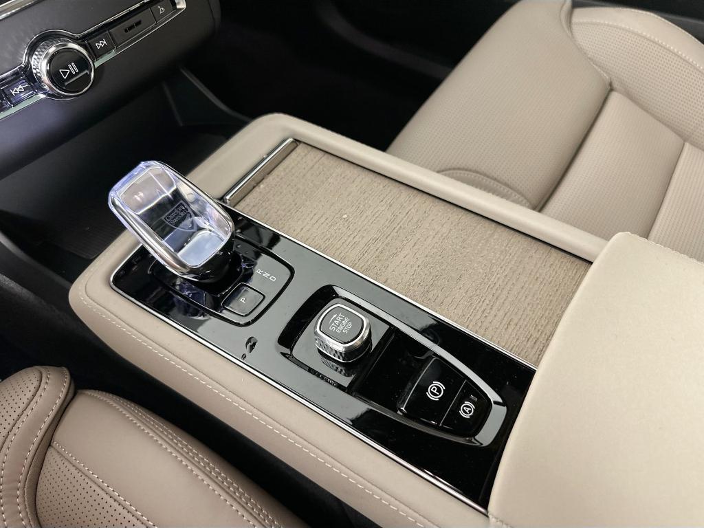 new 2026 Volvo XC90 car, priced at $80,045