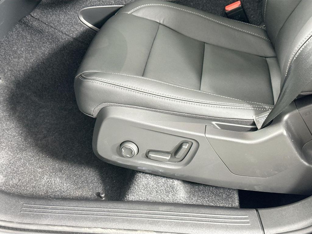 new 2026 Volvo XC40 car, priced at $43,295