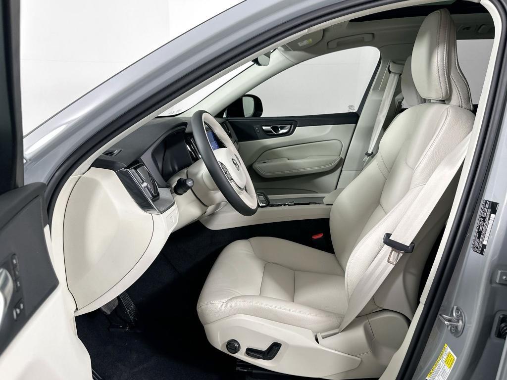 new 2025 Volvo XC60 car, priced at $54,360