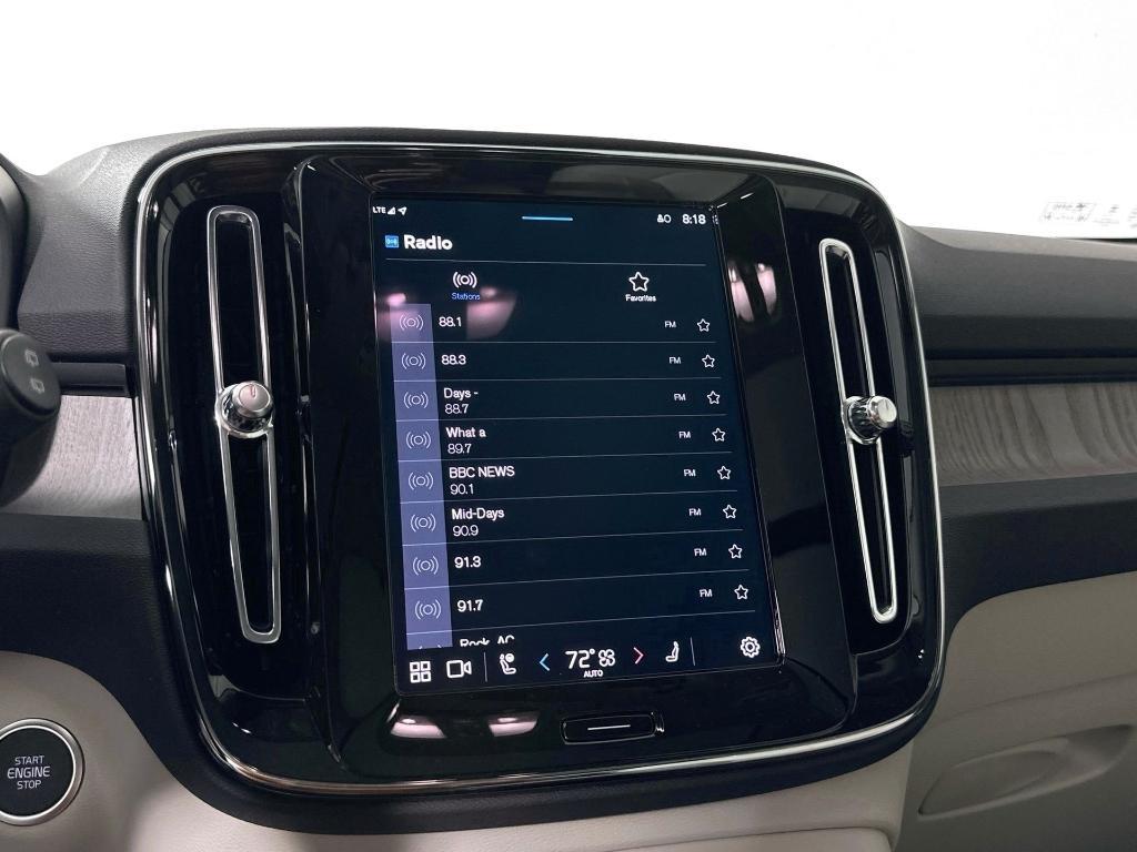 new 2025 Volvo XC40 car, priced at $41,451