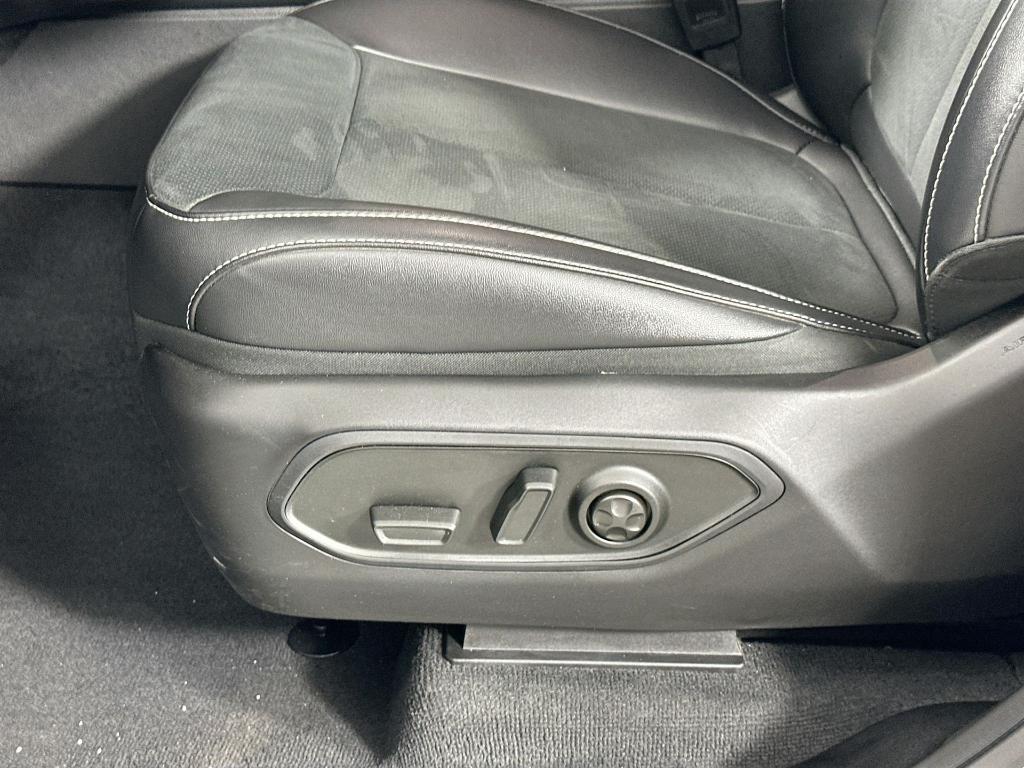 used 2024 Jeep Grand Cherokee L car, priced at $35,325
