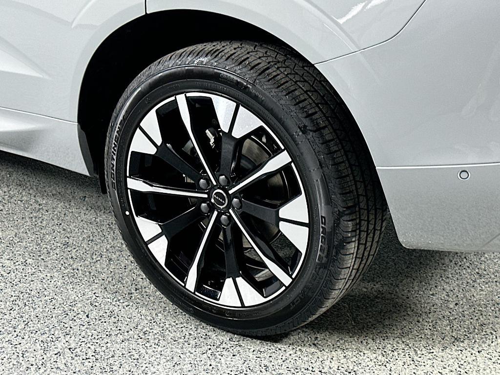 new 2026 Volvo XC60 car, priced at $57,985