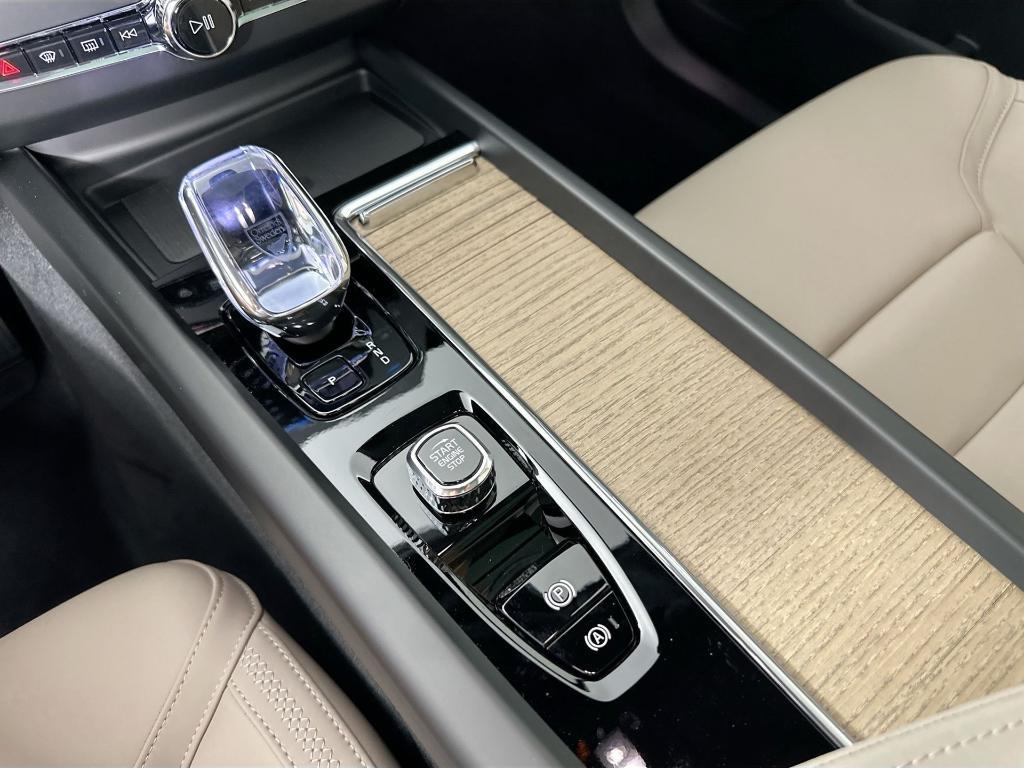 new 2026 Volvo XC60 car, priced at $57,985