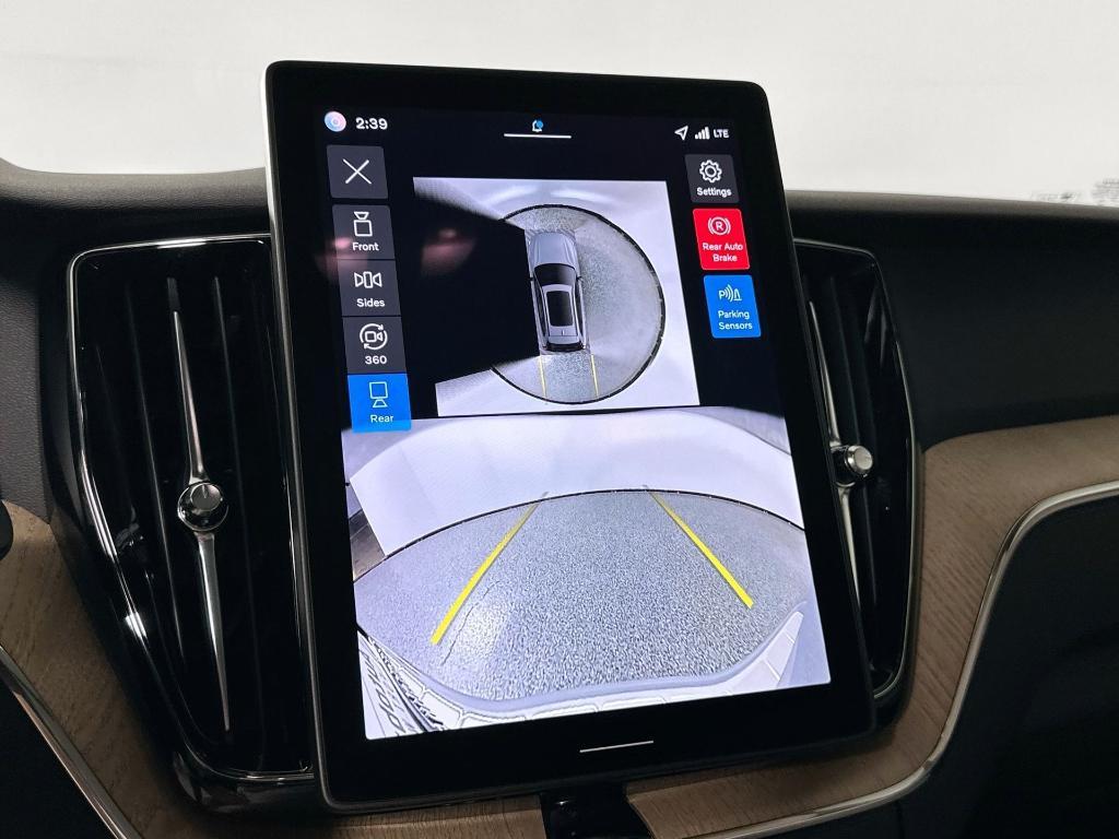 new 2026 Volvo XC60 car, priced at $57,985