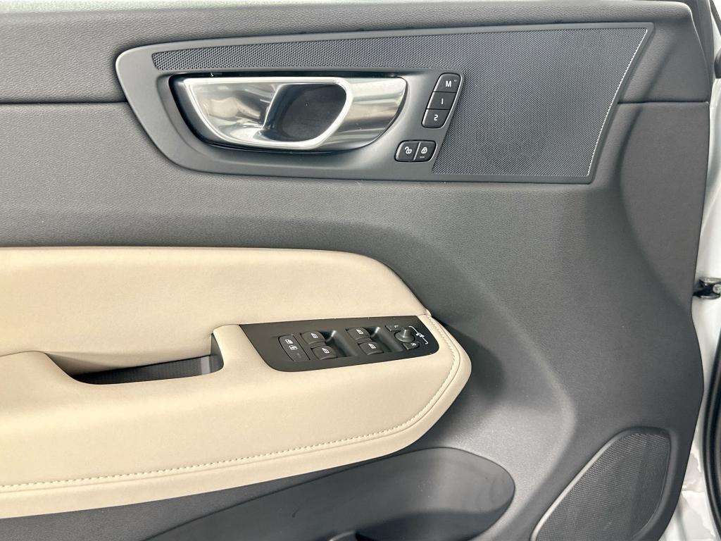 new 2026 Volvo XC60 car, priced at $57,985