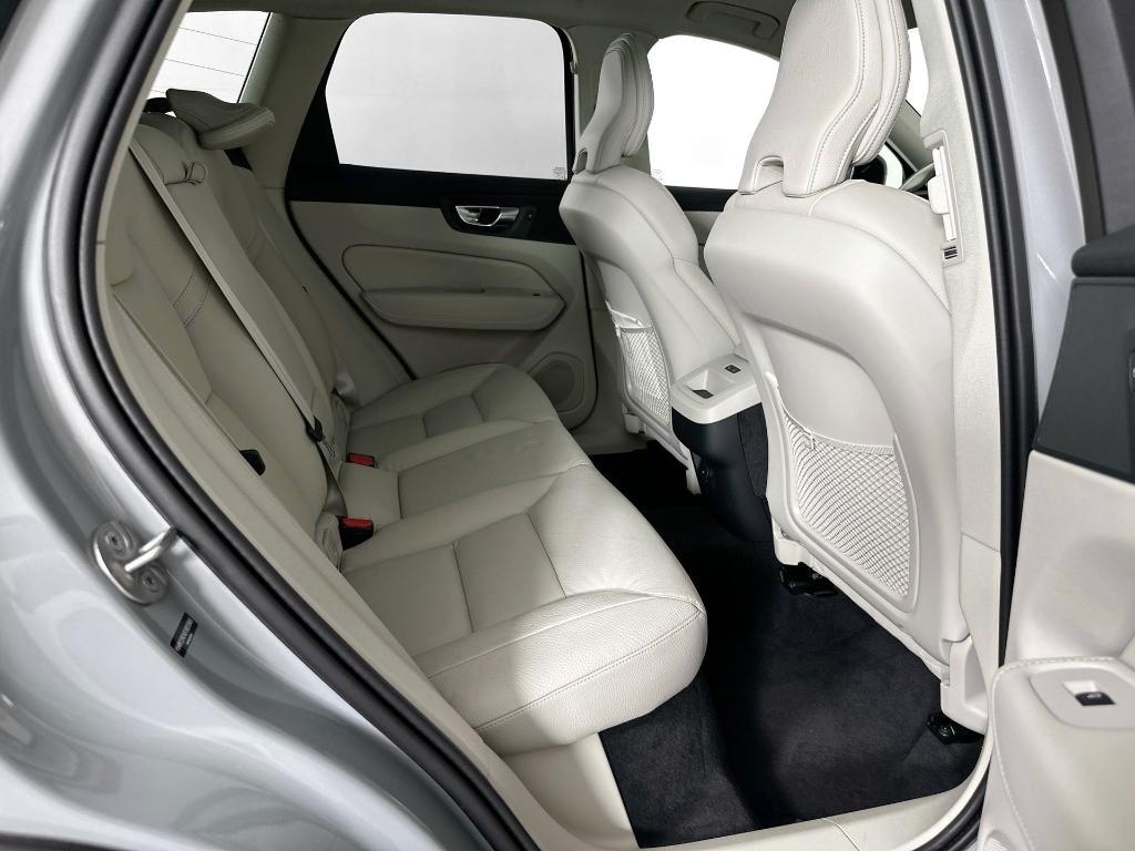new 2025 Volvo XC60 car, priced at $50,220