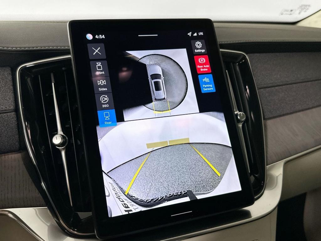 new 2026 Volvo XC90 car, priced at $75,155