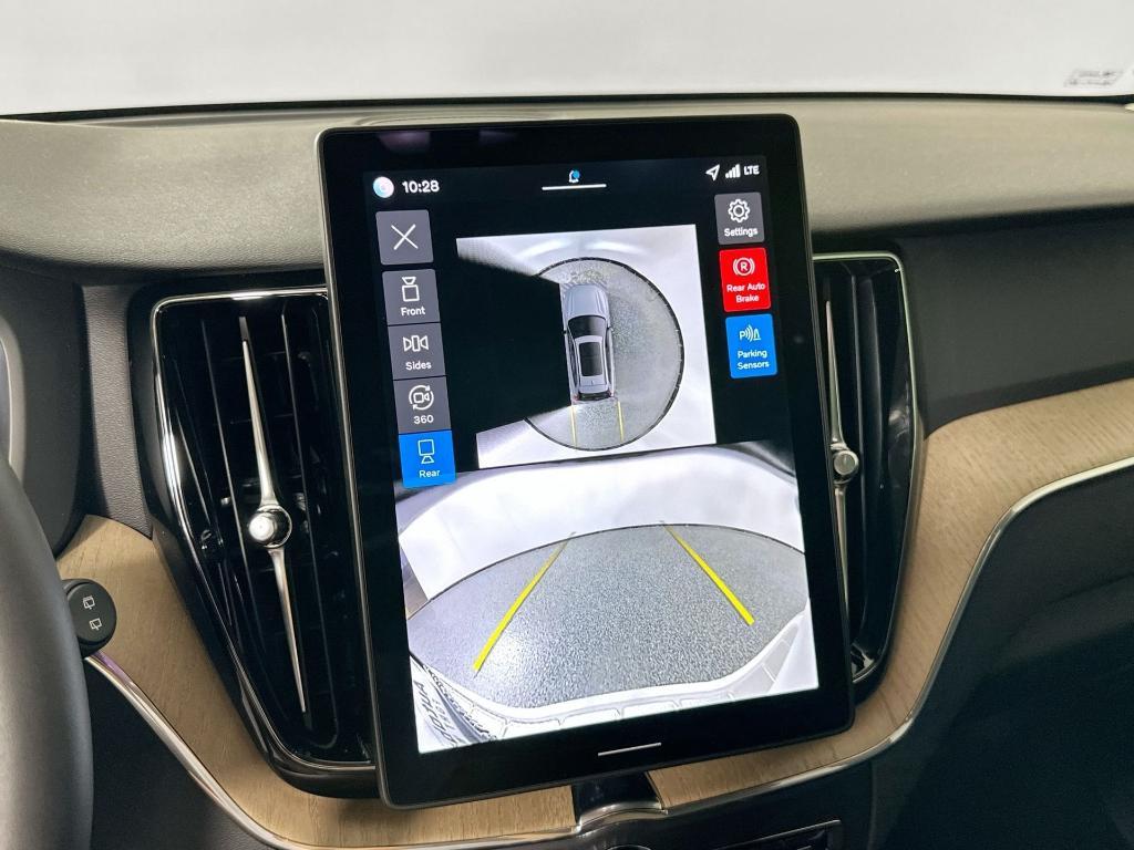 new 2026 Volvo XC60 car
