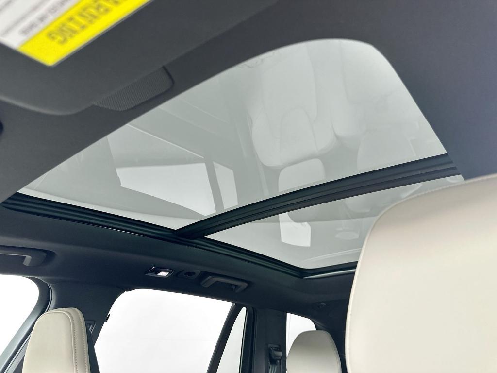 new 2025 Volvo XC90 Plug-In Hybrid car, priced at $78,805
