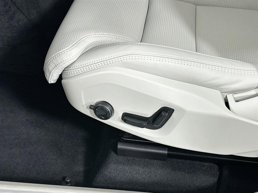 new 2026 Volvo XC60 Plug-In Hybrid car, priced at $75,235