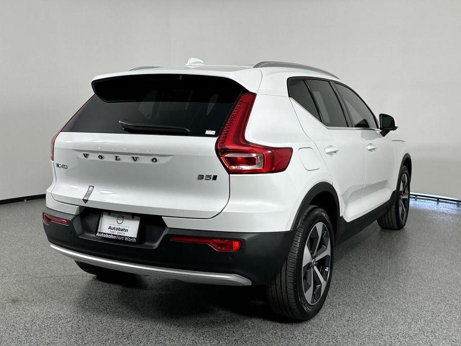 new 2025 Volvo XC40 car, priced at $46,265