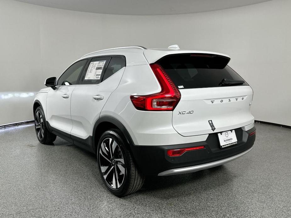 new 2025 Volvo XC40 car, priced at $46,991