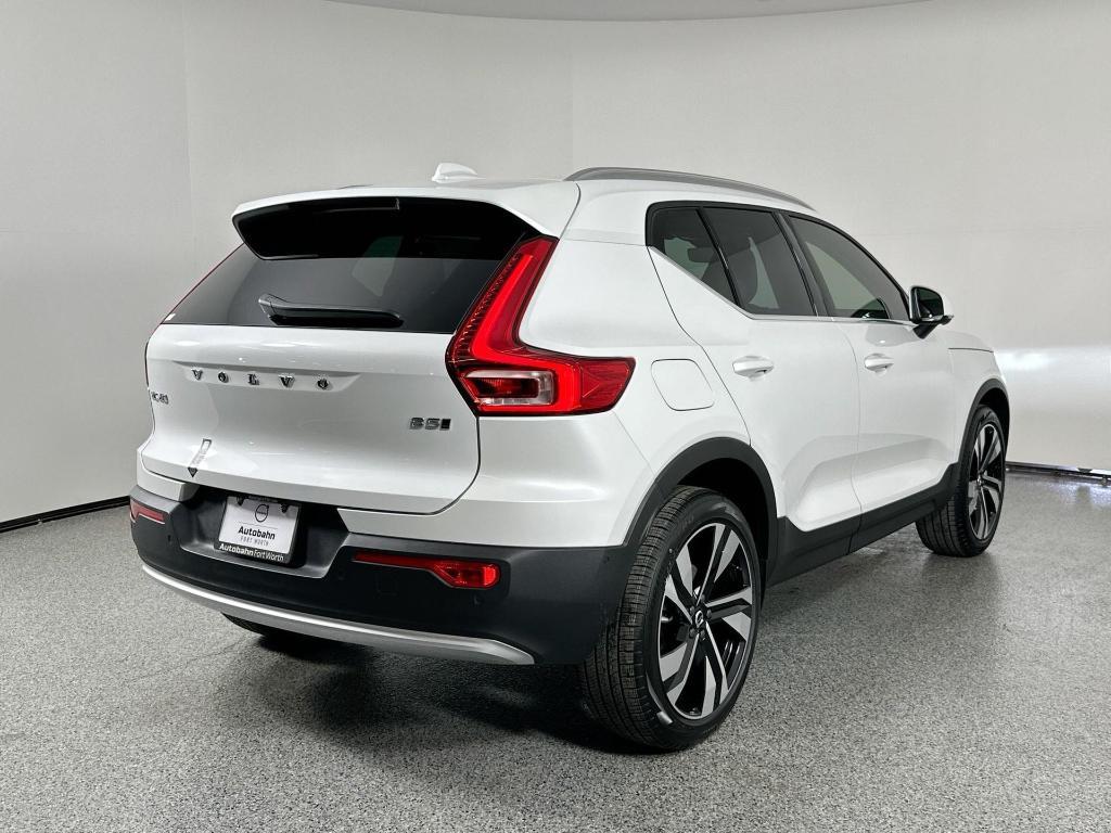 new 2025 Volvo XC40 car, priced at $46,991