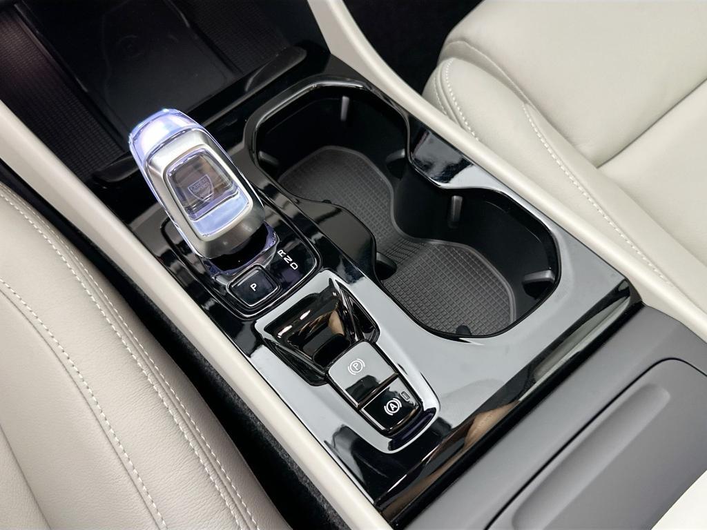 new 2026 Volvo XC40 car, priced at $47,200
