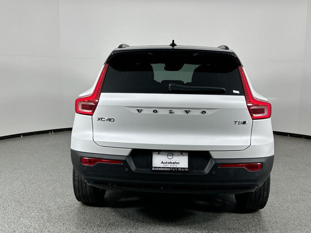used 2021 Volvo XC40 car, priced at $28,991