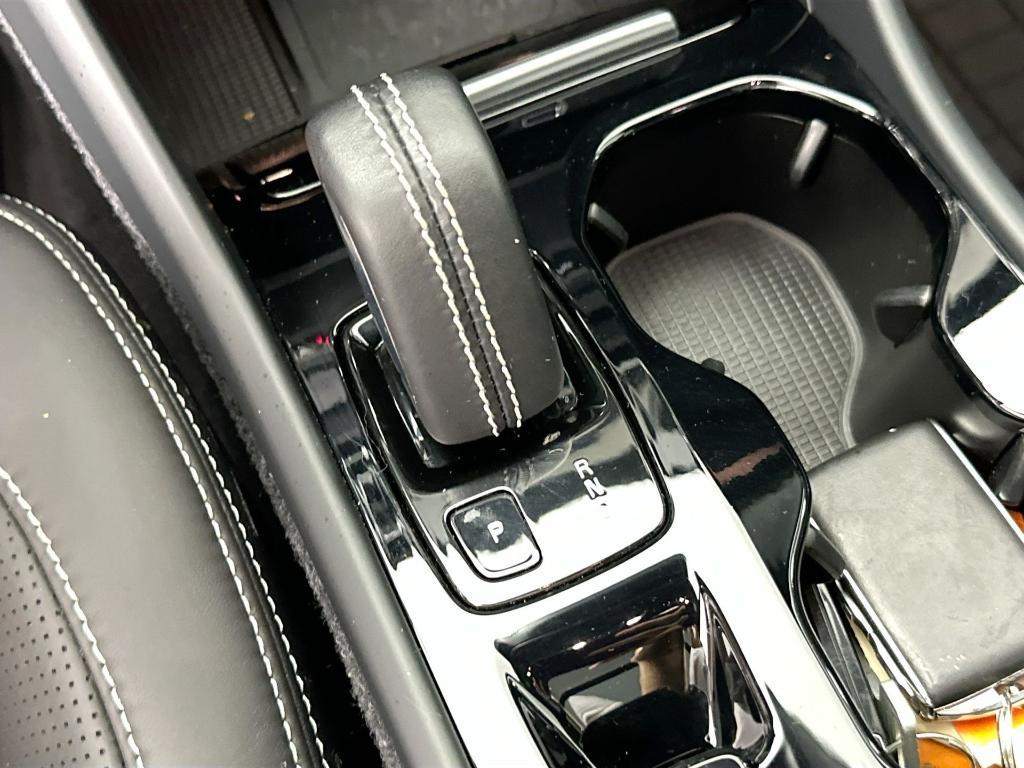 used 2021 Volvo XC40 car, priced at $28,991