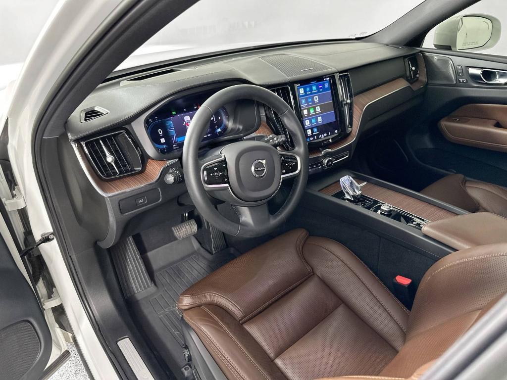 used 2023 Volvo XC60 car, priced at $30,124