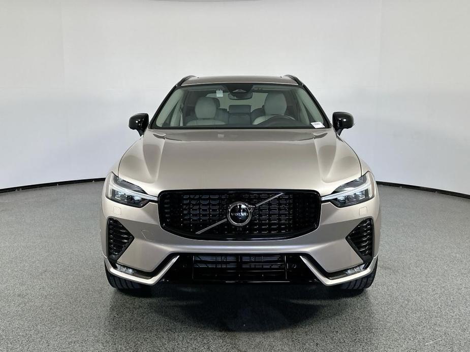 new 2025 Volvo XC60 car, priced at $53,335