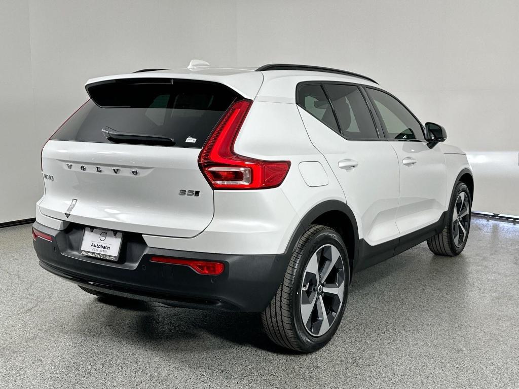 new 2025 Volvo XC40 car, priced at $47,315