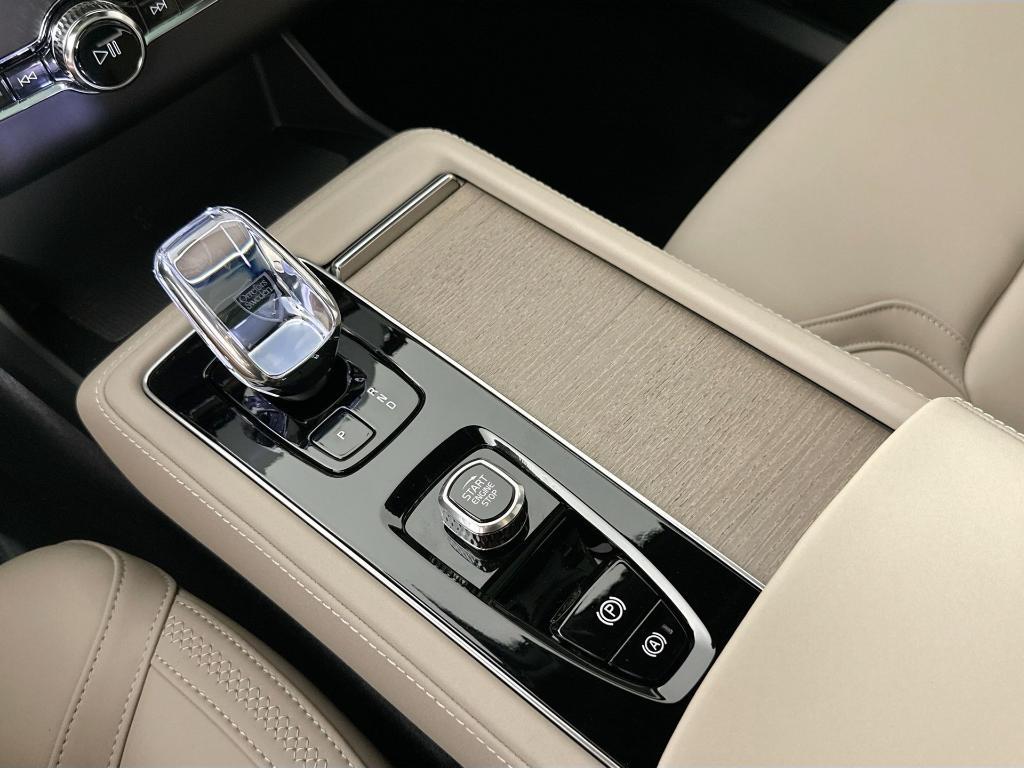 new 2026 Volvo XC90 car, priced at $72,625