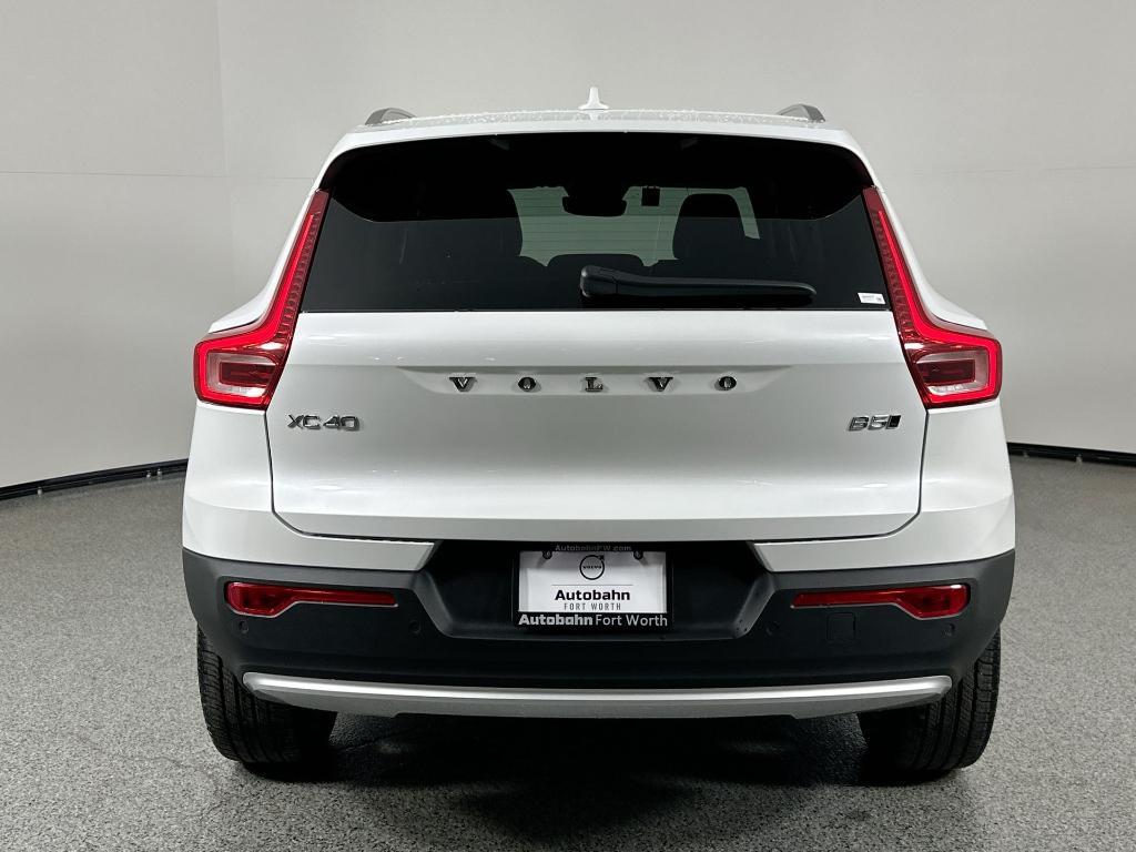 new 2025 Volvo XC40 car, priced at $43,965