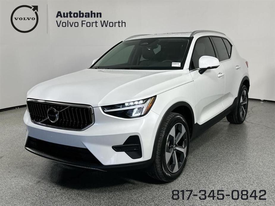 new 2025 Volvo XC40 car, priced at $43,965