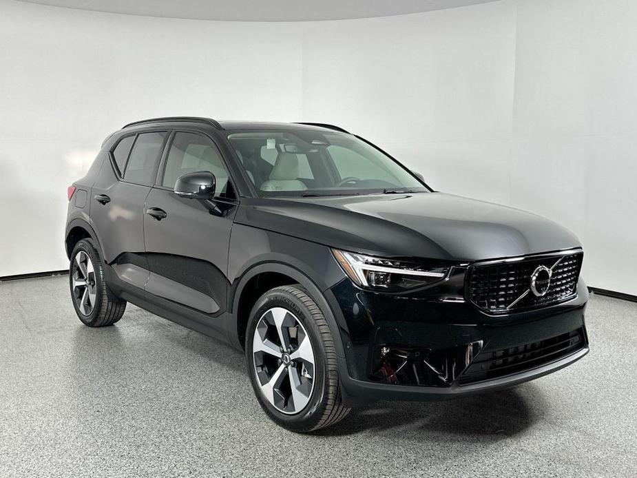 new 2025 Volvo XC40 car, priced at $46,815