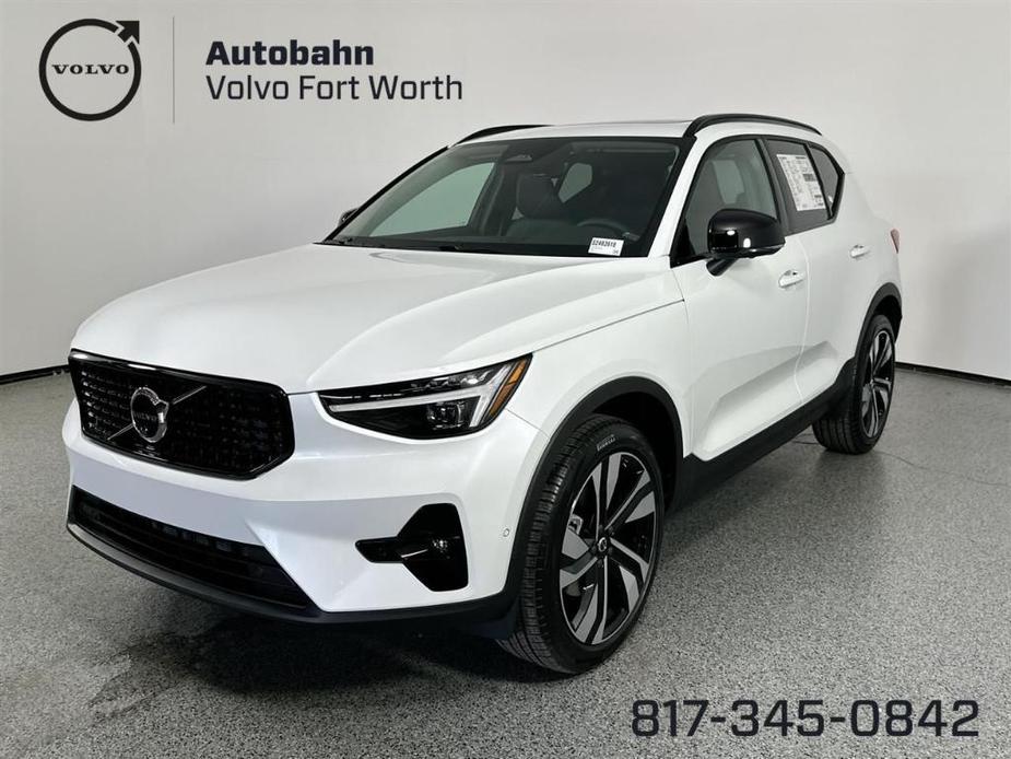 new 2025 Volvo XC40 car, priced at $50,265