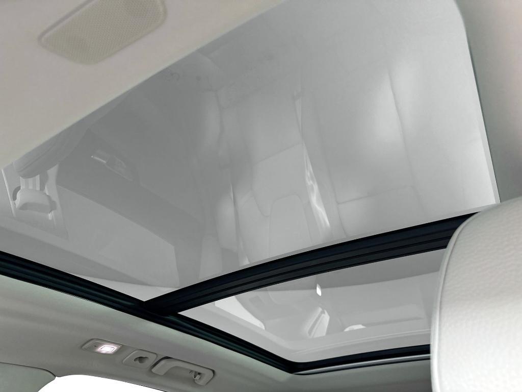 new 2025 Volvo XC60 car, priced at $49,881