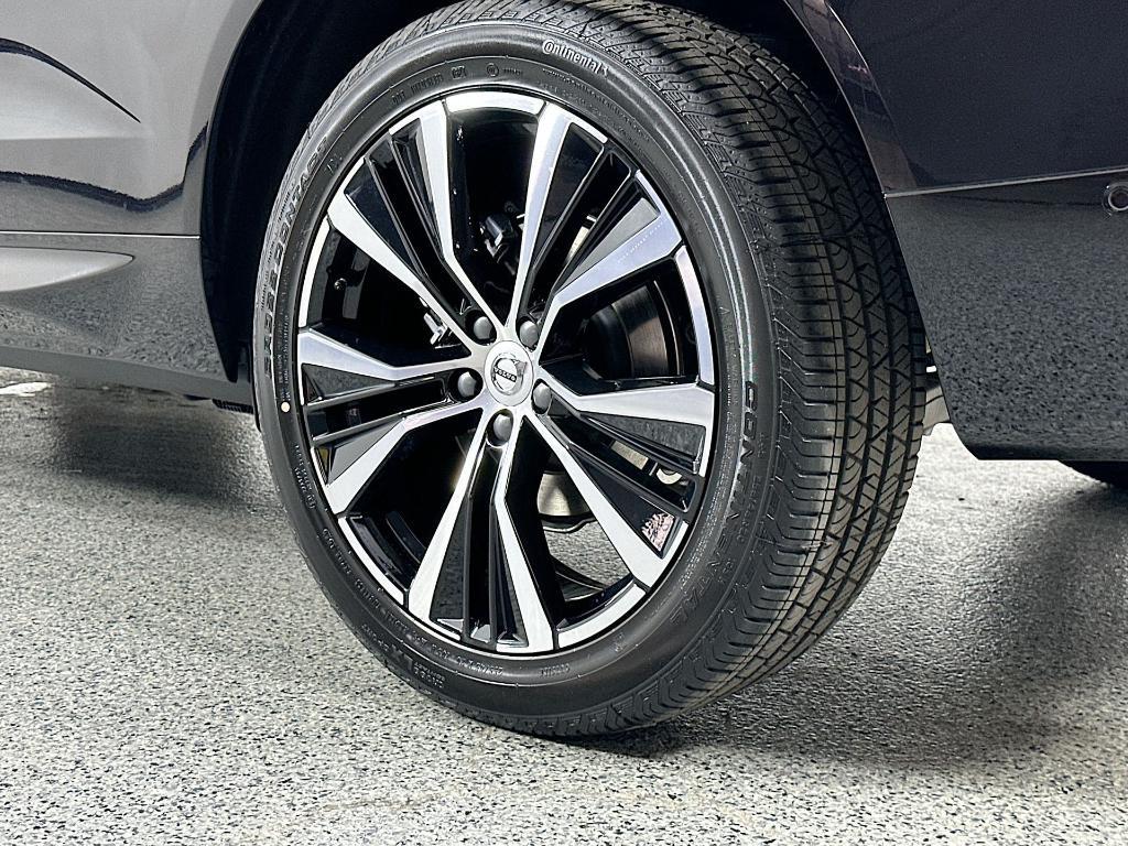 new 2025 Volvo XC60 car, priced at $49,881