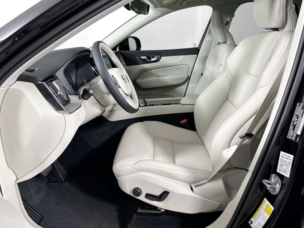 new 2025 Volvo XC60 car, priced at $49,881