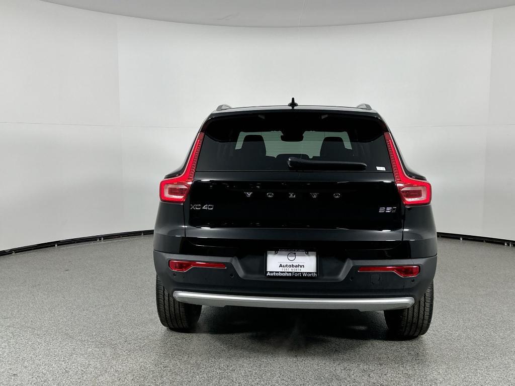 new 2025 Volvo XC40 car, priced at $46,735