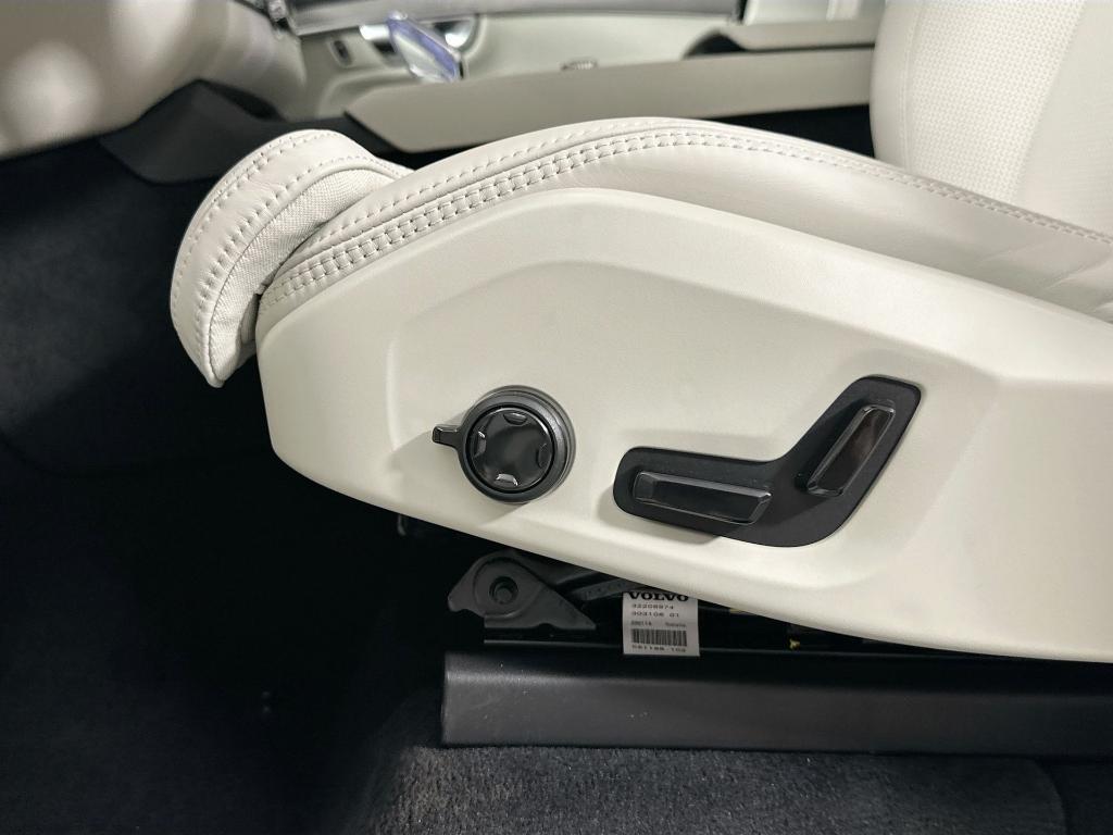 new 2025 Volvo XC90 Plug-In Hybrid car, priced at $82,405