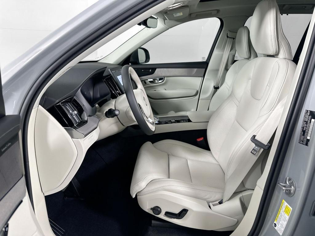 new 2025 Volvo XC90 Plug-In Hybrid car, priced at $82,405