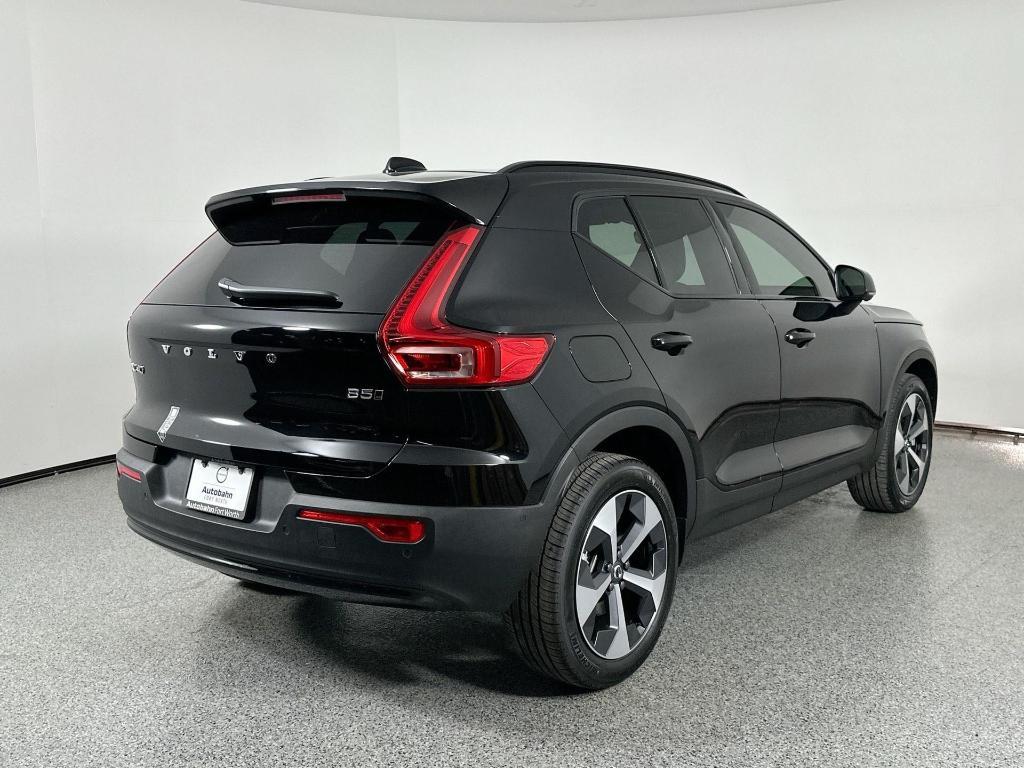 new 2025 Volvo XC40 car, priced at $47,315