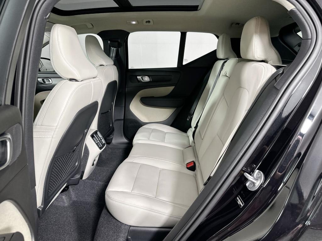 new 2025 Volvo XC40 car, priced at $47,315