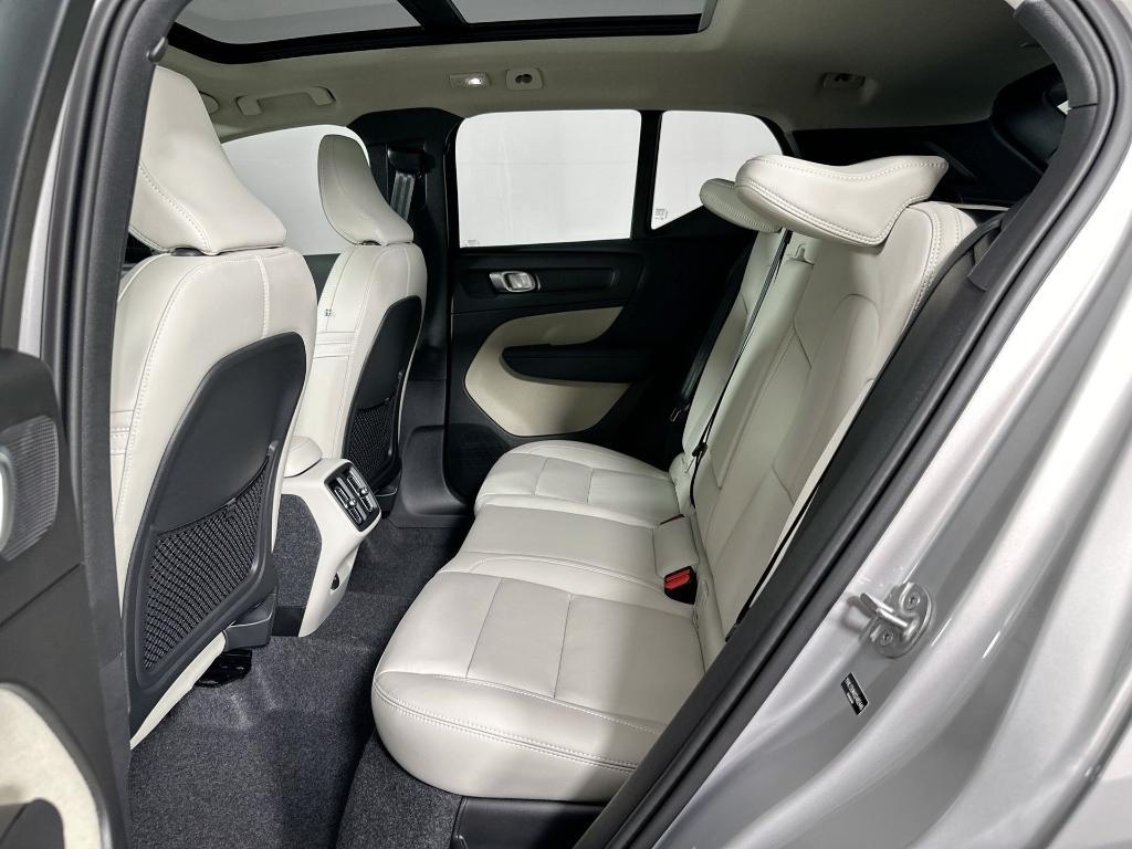new 2025 Volvo XC40 car, priced at $48,465