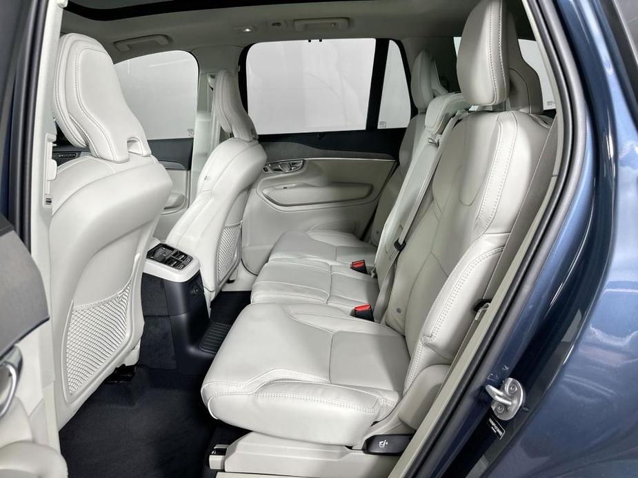 new 2025 Volvo XC90 car, priced at $79,765