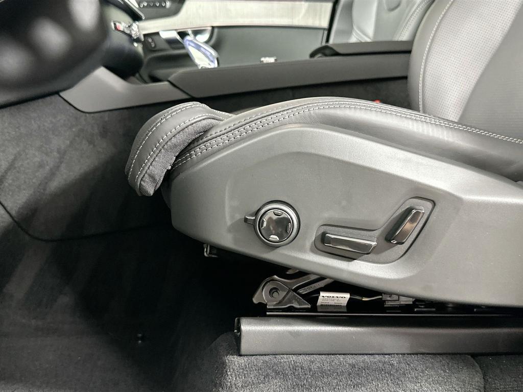 new 2025 Volvo XC90 Plug-In Hybrid car, priced at $82,905