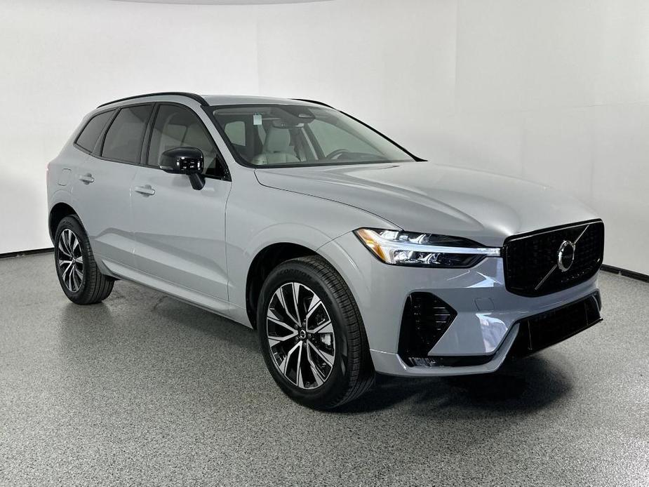 new 2025 Volvo XC40 car, priced at $41,500