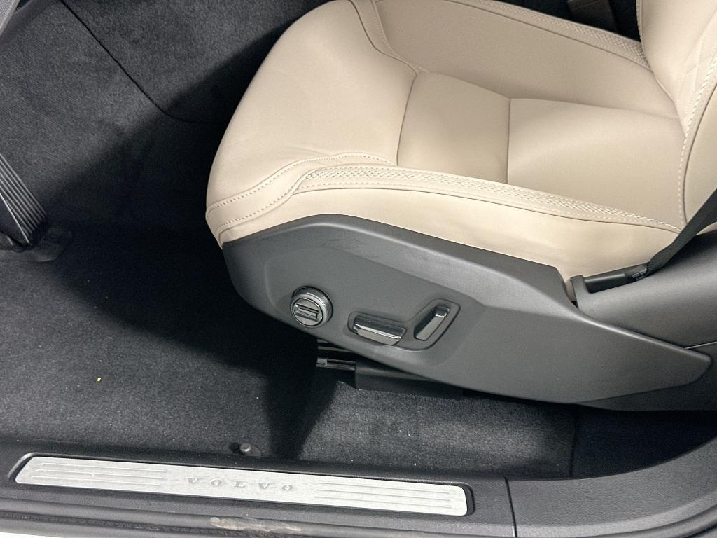 new 2026 Volvo XC60 car, priced at $52,920