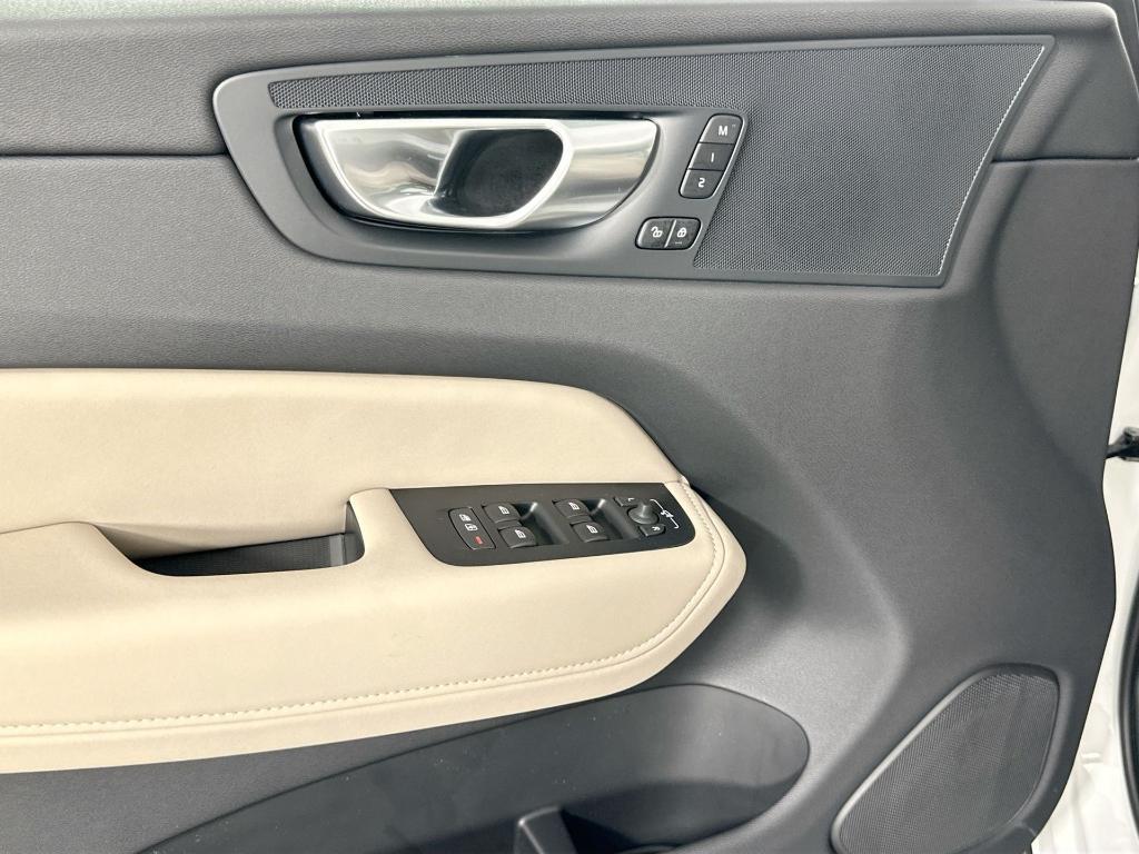 new 2026 Volvo XC60 car, priced at $52,920