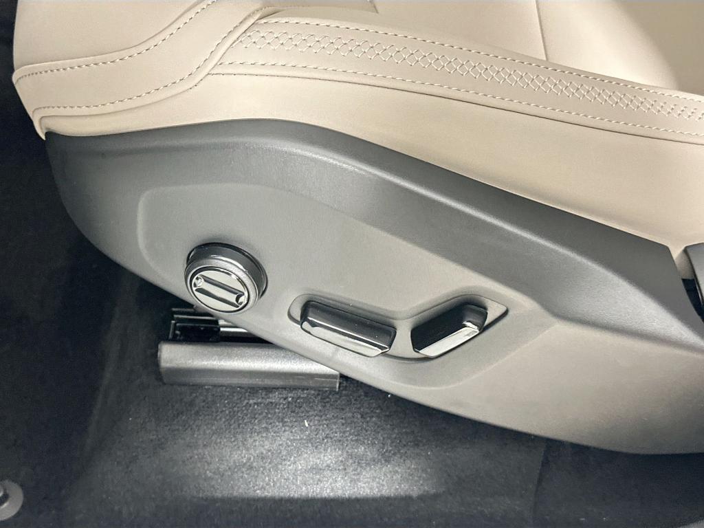 new 2026 Volvo XC90 car, priced at $71,825