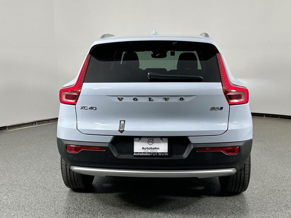 new 2025 Volvo XC40 car, priced at $46,265