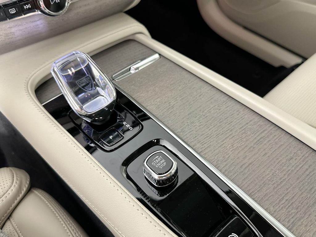 new 2025 Volvo XC90 Plug-In Hybrid car, priced at $70,765