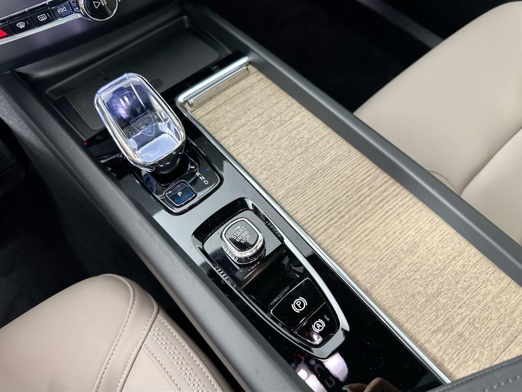 new 2026 Volvo XC60 car, priced at $57,985